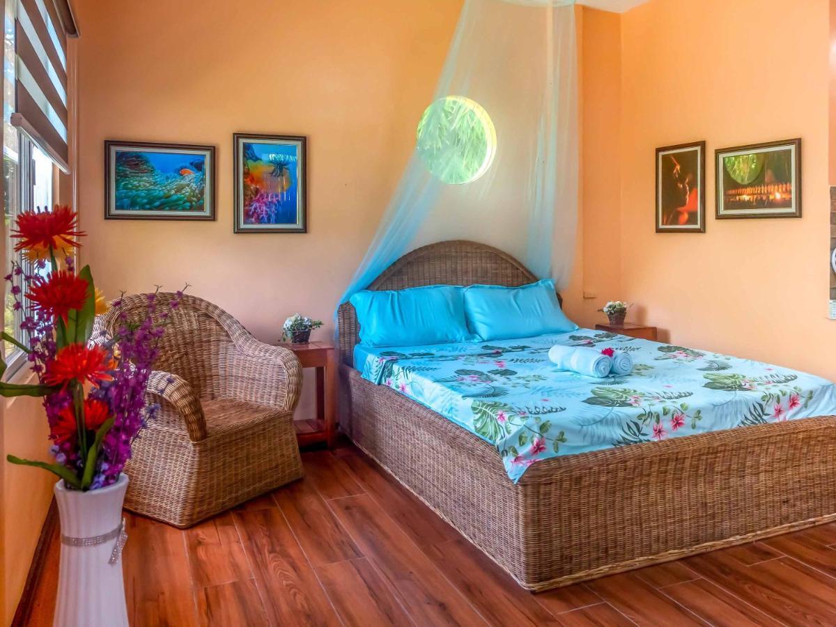 Blue Moon Guesthouse Puerto Princesa Eksteriør billede