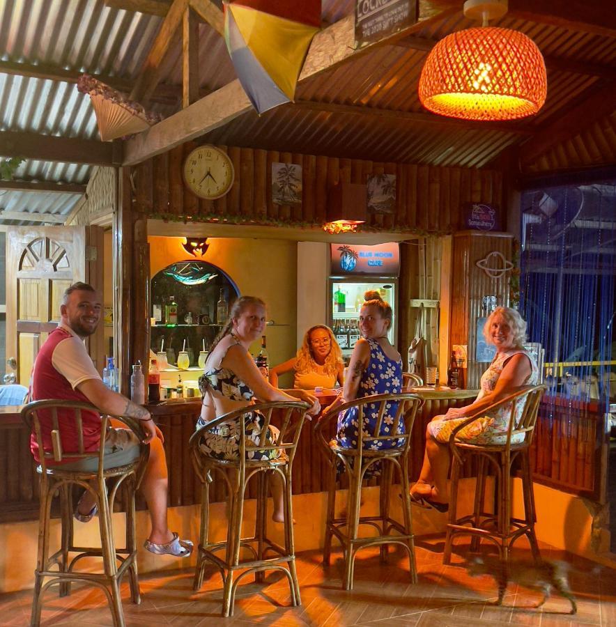 Blue Moon Guesthouse Puerto Princesa Eksteriør billede