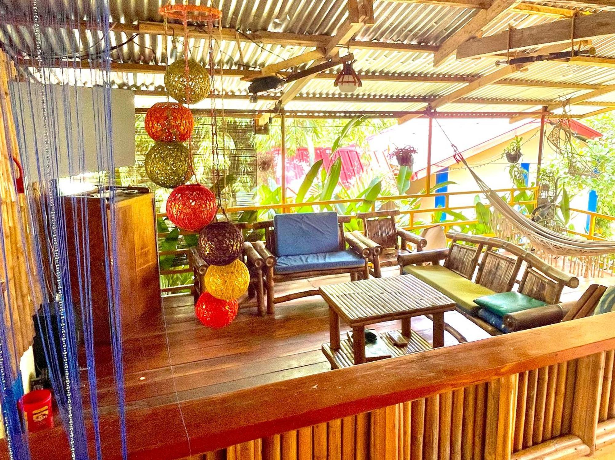 Blue Moon Guesthouse Puerto Princesa Eksteriør billede